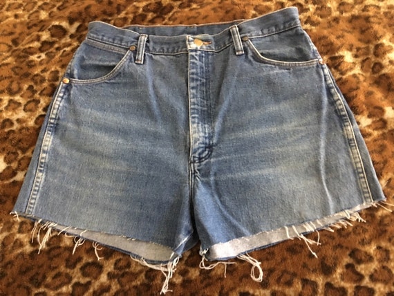 Vintage Wrangler high waisted denim shorts size women frayed