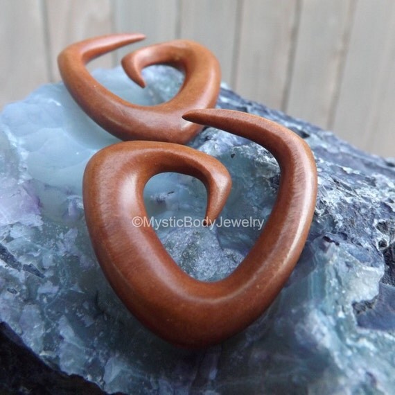 Wood Ear Hangers 0g Spiral Plugs 00g Gauge Red Saba Organic