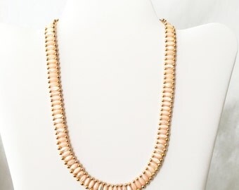 Beaded Necklace, Pale Coral Necklace, Peach Beads, Peach Jewelry, Vintage Necklace Jewelry, Peach Color Necklace Beaded, Light Pink Necklace