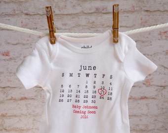 Pregnancy Announcement Onesie, Pregnancy shirt, pregnancy bodysuit, personalized baby onesie, baby onesie, birth announcement, typewriter