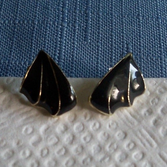 Earrings Black Enamel Gold Tone Vintage Pierced Wedding