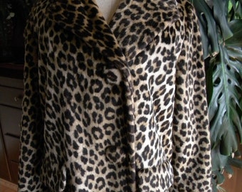Faux fur leopard print coat / jacket