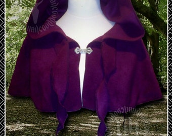Tendril Capelet with pixie hood and clasp. Renaissance, LARP, Medieval, Elven, Woodland, Pixie