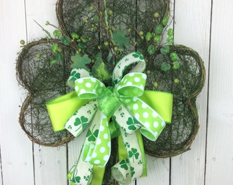 St Patrick’s Day Wreath, St Patrick’s day door hanger, Shamrock door hanger, shamrock wreath, Shamrock Swag, St Patrick’s Day swag, Shamrock