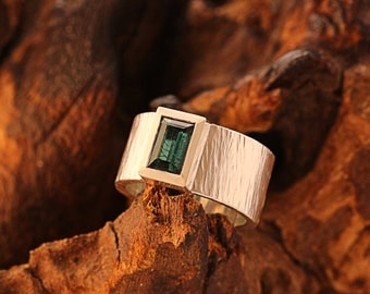 tourmaline ring green,hammered silver ring, Indigolite,