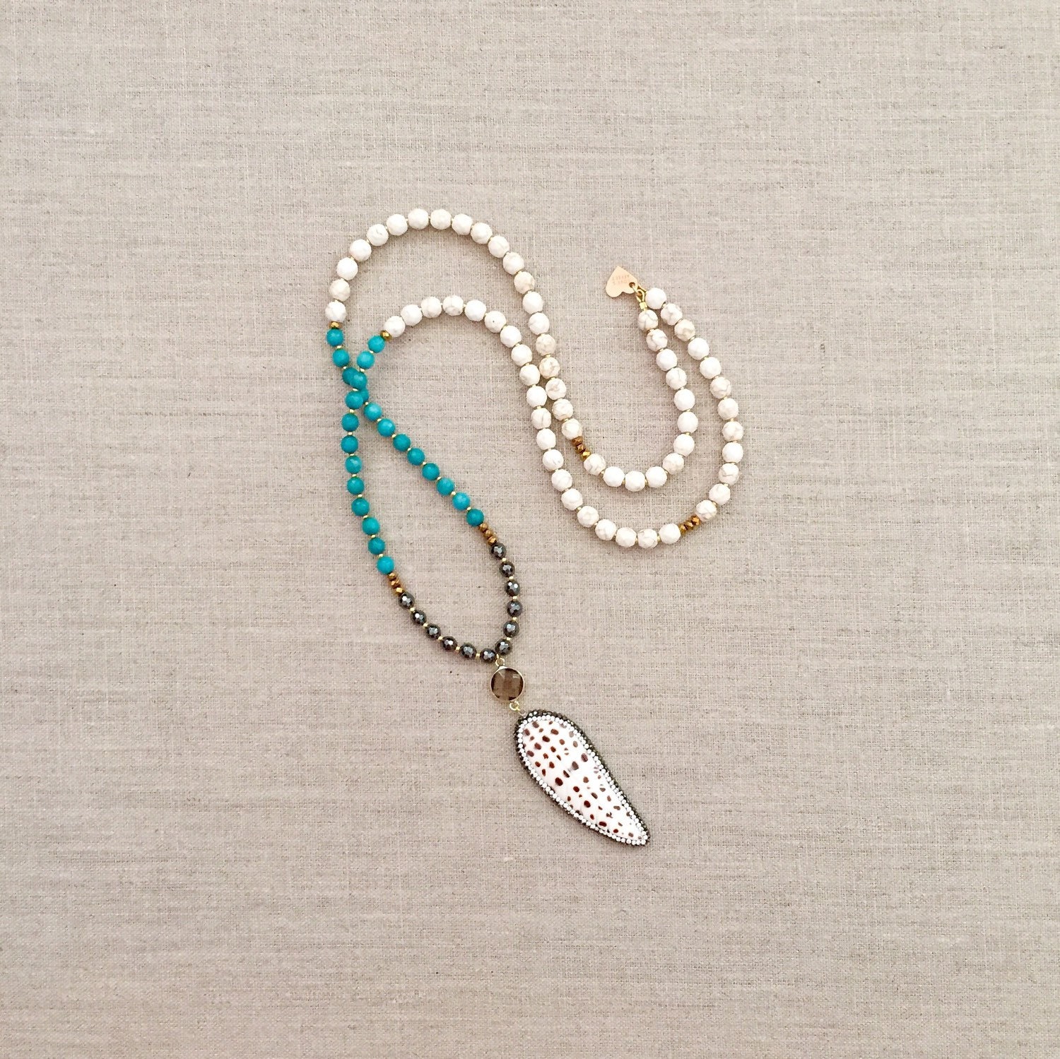 The Delilah Pendant Necklace