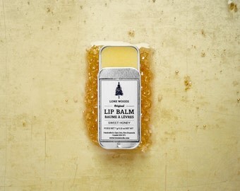 HONEY LIP BALM: All Natural Beeswax Lip Balm w/ Vitamin E (Honey Scent) - Lip Balm, Lip Chap, Lip Care Made in Canada, Gift for Him