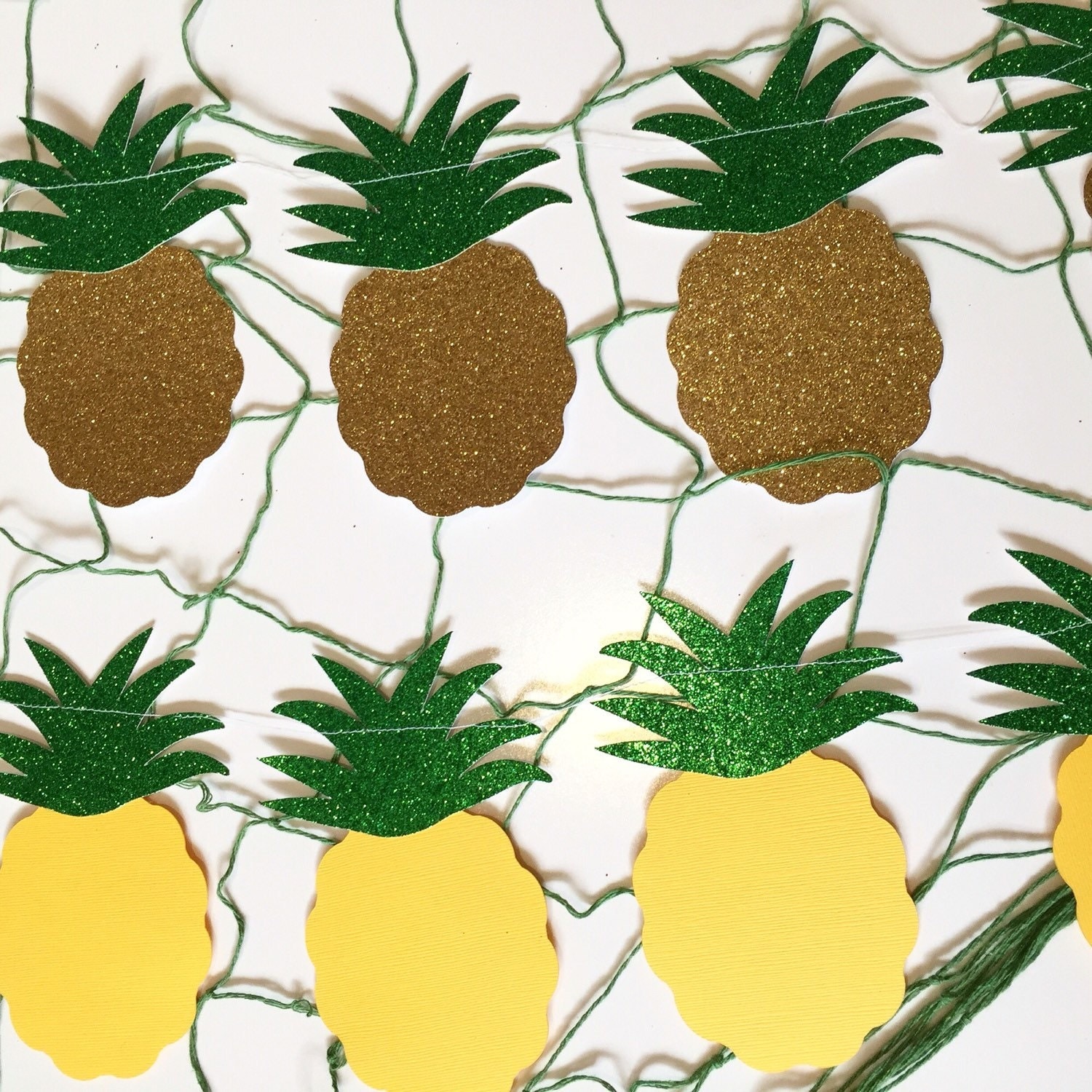 Fancy pineapple garland Summer time