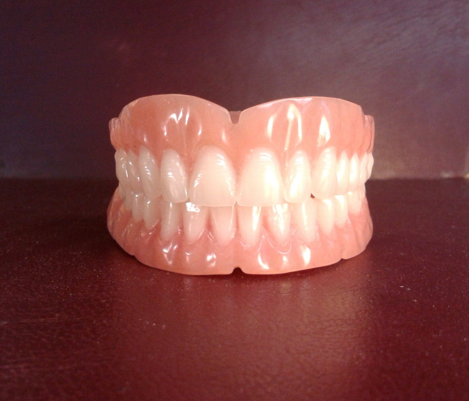 denture-set-of-false-teeth