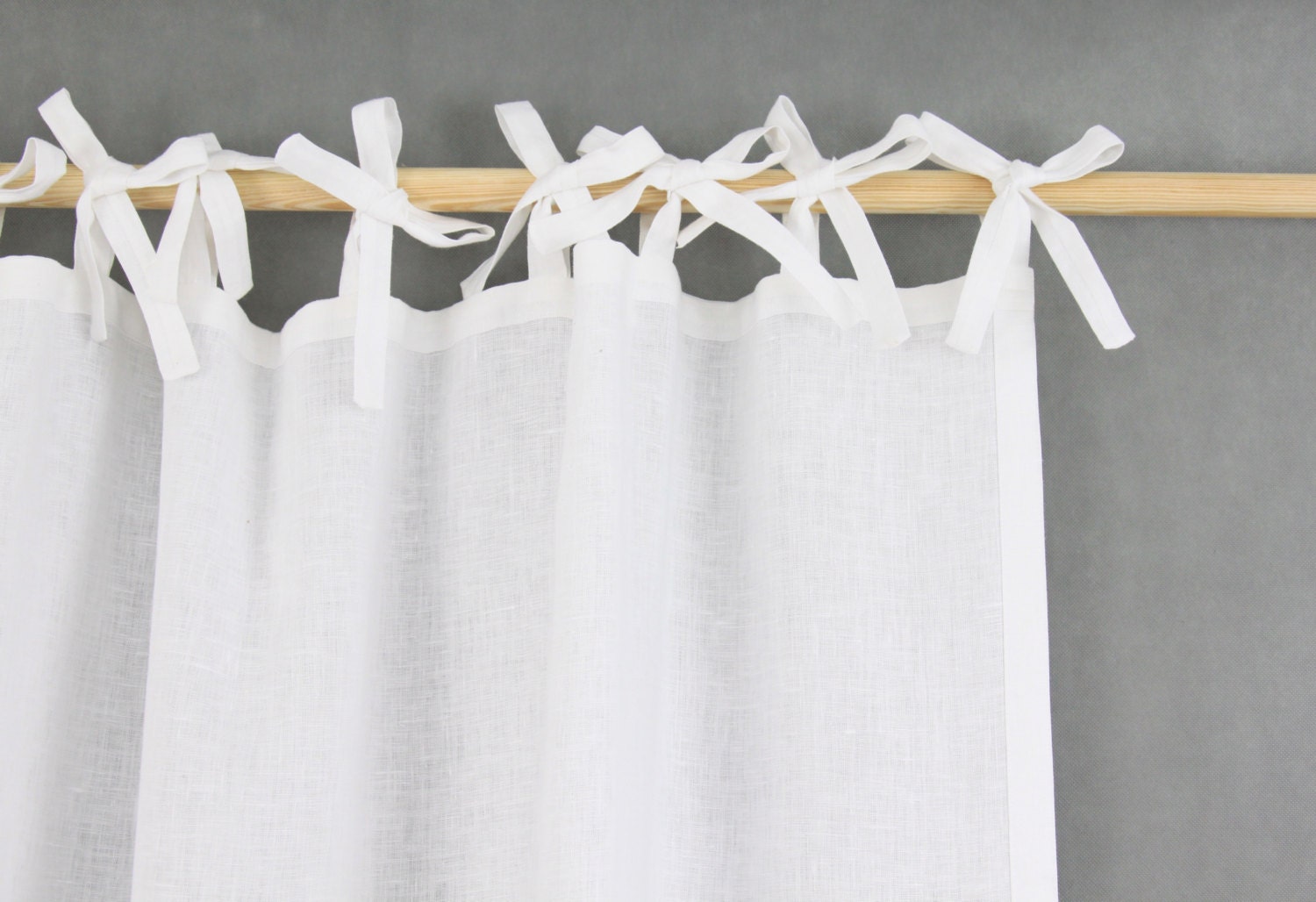 Homey white tie top curtains / made of linen / scandinavian