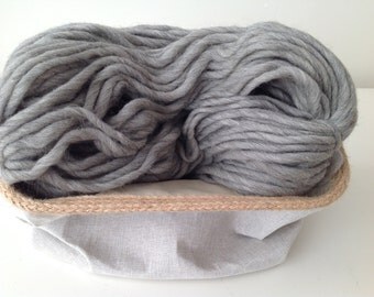 Chunky yarn, bulky yarn, thick yarn, chunky knit wool, chunky wool, super bulky wool, 100% wool, yarn, australian wool, col.5248, gray wool