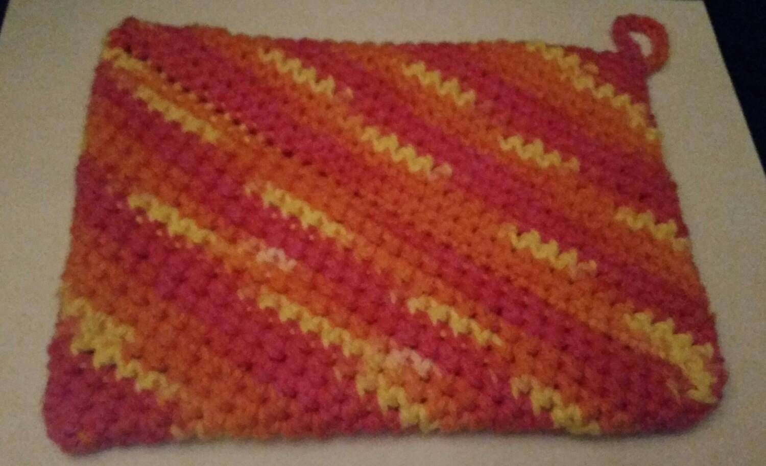 Crochet double sided pot holder with hanging loop