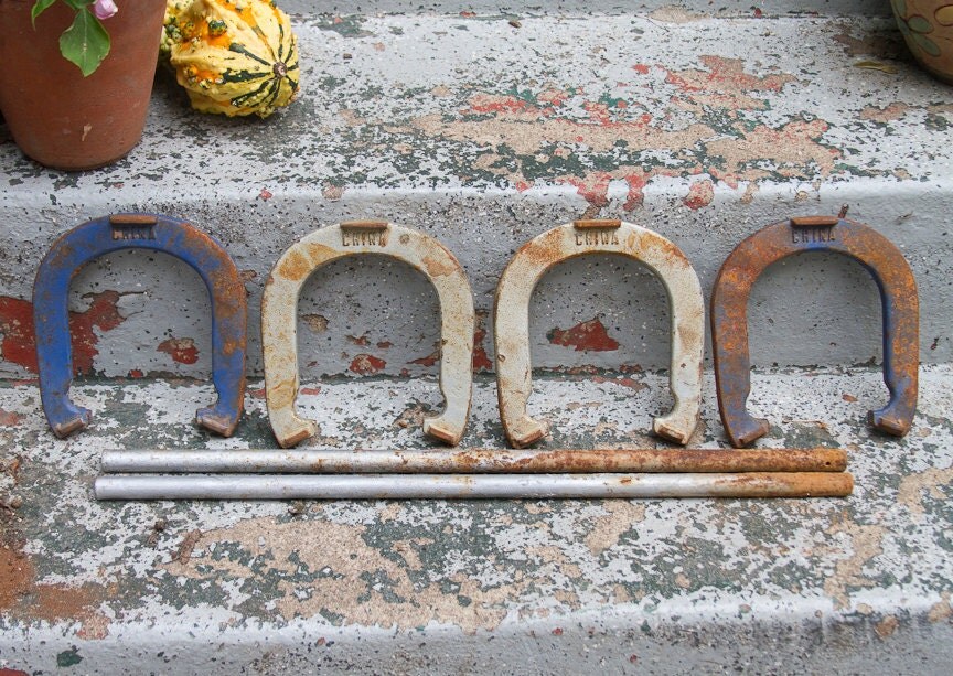 Horseshoe game with Post ready to play Vintage Horse Shoe