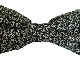 Papillon cotton fancy black and white, hand-stitched