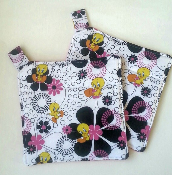 Tweety Bird Quilted Potholders Hotpads Handmade Kitchen Home