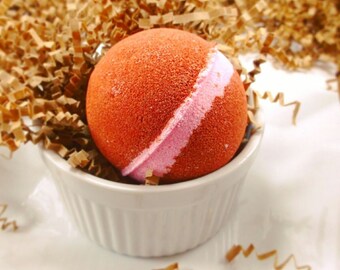 Sweet Passion Medium Bathbomb, Sweet Passion Bathbomb, Passion Fruit Bath, Guava Bathbomb, Red Bathbomb, Pink Bath Bomb, Bath bomb, bathbomb