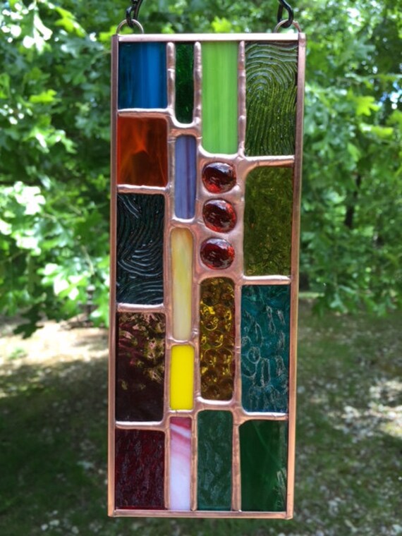 A great gift idea Mini Stained Glass Sun Catcher with 3 Red