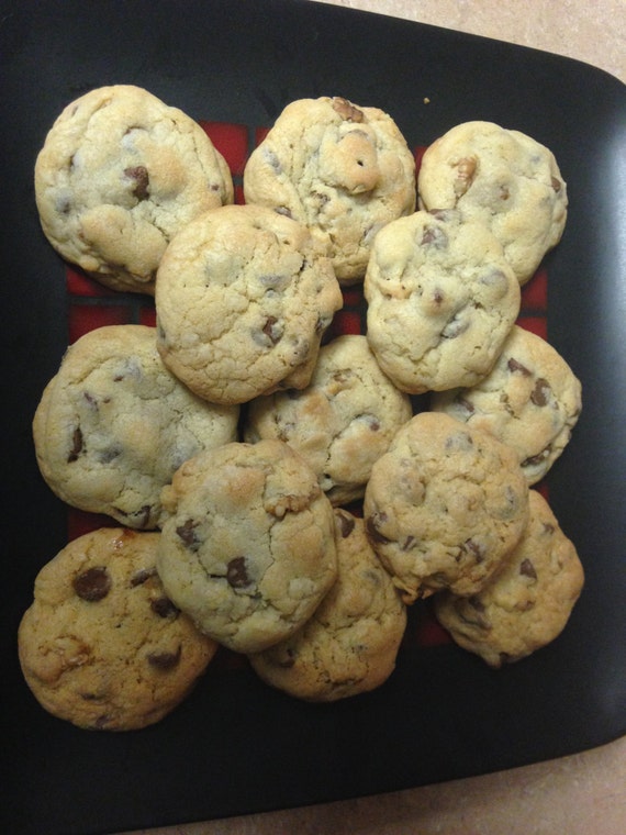 1 Dozen Chocolate Chip Cookies by HollidayzCandy on Etsy