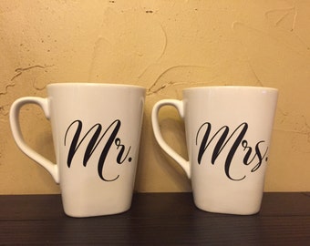 Mr. & Mrs. Coffee mugs, mugs, personalized, wedding gift, bridal shower, gift