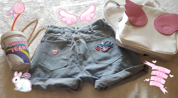 Baggy Loose Fit Vintage Boyfriend Denim Shorts Light Blue With Cute Kawaii Pastel Goth Tattoo Swallow Tumblr Embroidered Patch Detailing