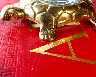 Brass turtle magnifiying glass