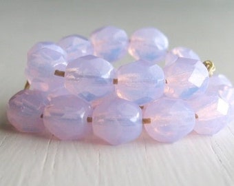 25 Milky Violet 6mm Faceted Rounds - Czech Glass Beads
