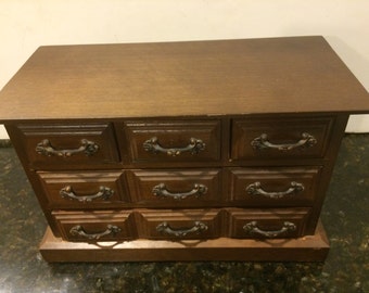 Vintage Brown Wooden Jewelry/Music Box