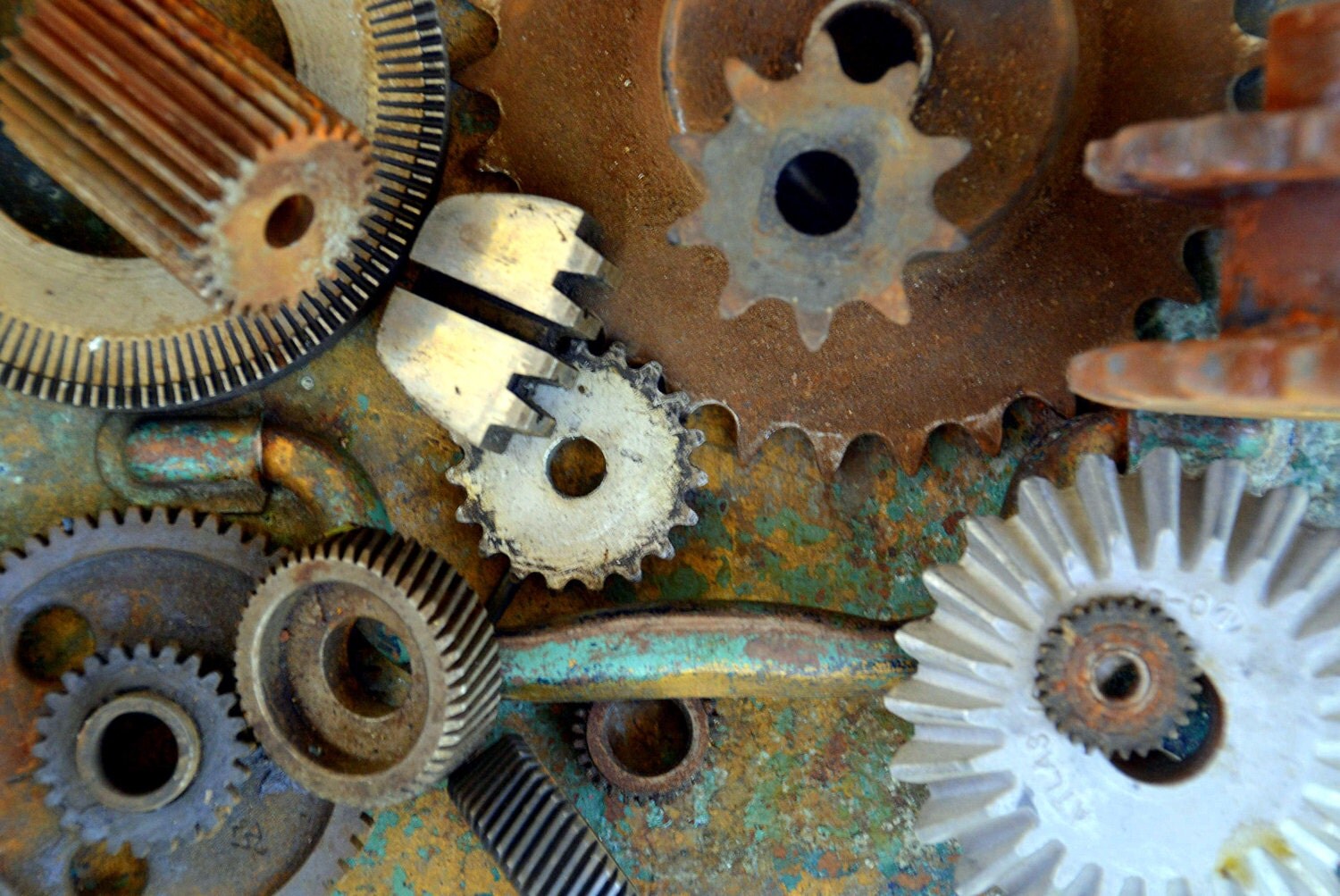 Vintage Metal Gears / Sprockets / Cogs / Wheels by MerlesVintage