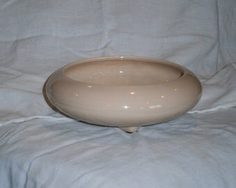 Vitnage Round Haeger Planter