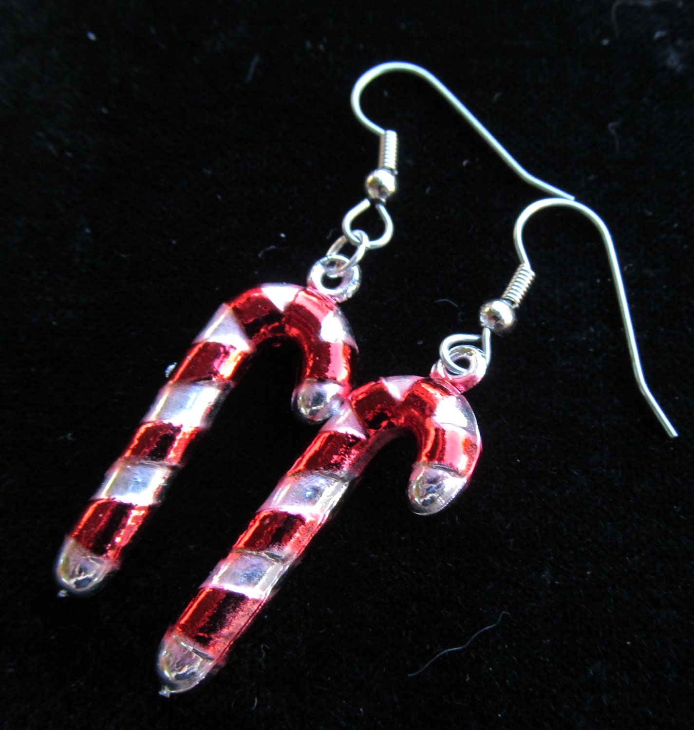 Festive Christmas Candy Cane Dangle Earrings E 73
