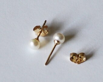 Tiny 3mm, 4mm white fresh water pearl studs- 14K gold earrings- small pearl earrings- flower girl earrings- small pearl studs