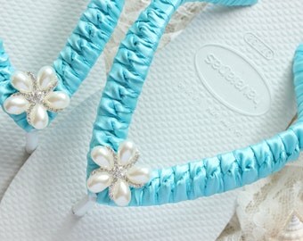 AQUA Bridal Flip Flops, Bride gift, Bridesmaid gift, Wedding flip flops, Bridal Sandals, Wedding Sandals, Beach Wedding shoes, bridal shoes