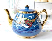 Vintage teapot in deep blue with hand painted sea bird and rich gold detailing: good sized teapot from R Sudlow and Sons, very collectable Vintage teapot in deep blue with hand painted sea bird and rich gold detailing: good sized teapot from R Sudlow and Sons, very collectable