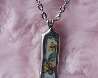 Broken China Pendant~