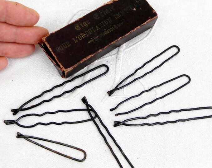 Antique French Hair Curling Clips / Pins with Original Box, Bob Pins, Hair Dressing, Styling, Women, Prop, Retro Vintage Beauty, Hair Care Antique French Hair Curling Clips / Pins with Original Box, Bob Pins, Hair Dressing, Styling, Women, Prop, Retro Vintage Beauty, Hair Care