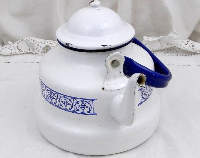 Vintage French Enamelware White and Blue Kettle / French Country Decor / Vintage Kitchenailia / Kitchenware / Retro Home Interior / Ruistic