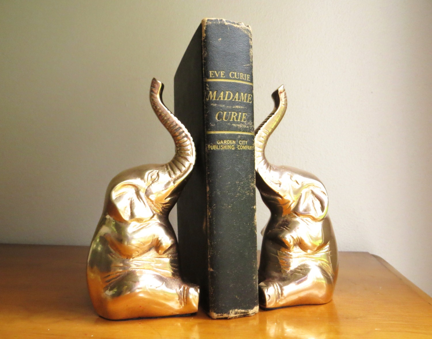 chalk elephant bookends