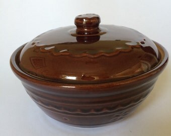 Vintage Marcrest Daisy and Dot Stoneware 1 1/2 quart Casserole Dish with Lid