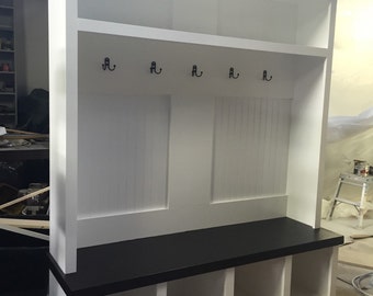 Entryway locker / Mudroom locker / Halltree