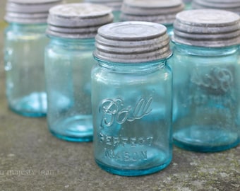 Blue Pint Size Ball Canning Jar w Zinc Lid. Vintage. Aqua. Perfect Mason. Canning, Storage. Flower vase. Home Decor. Chic. Farmhouse.