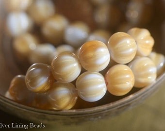 Caramel Sundae (25) - Czech Glass Bead - 8mm - Melon