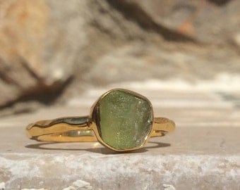 US 10 Raw Gemstone Ring, Raw Prehnite Gold Ring, Green Stone Ring, Rough Prehnite Ring, Natural Prehnite Gemstone Gold Ring