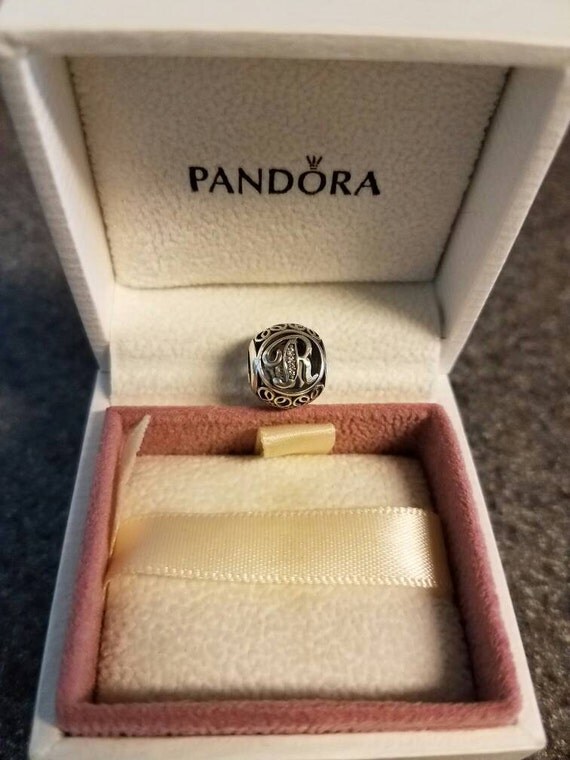pandora lettre r pandora lettre r