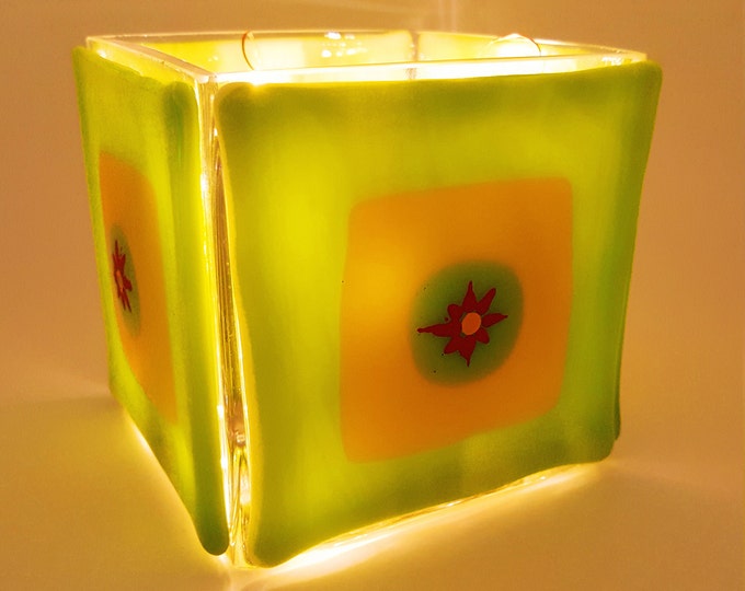 Lime green fused glass tealight / plant pot / candle holder. Home decor. Gifts for the house. Wedding table centrepiece vase. housewarming.