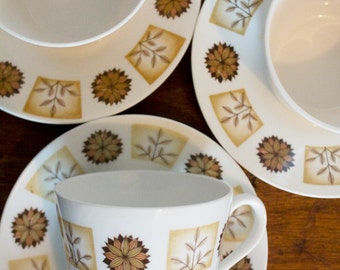 3 Royal Vale Bone China Teacups and Saucers, Ridgway Pottery, England