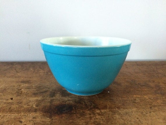 lingerie india costom pyrex bowl vintage primary blue