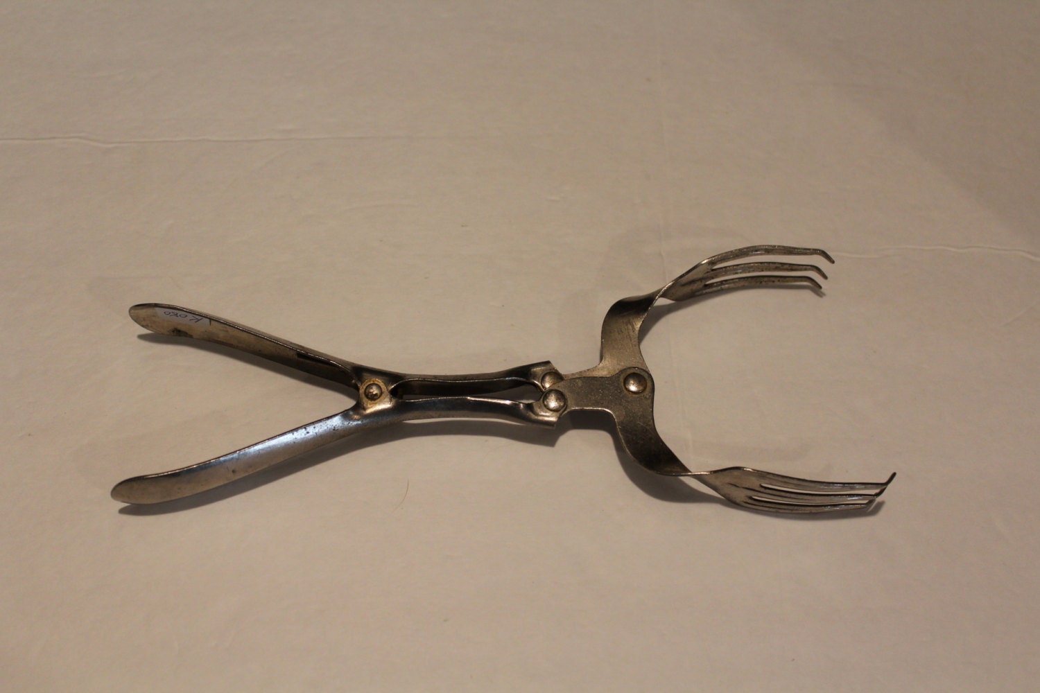 Vintage SpringLoaded Salad Tongs Primitive Fork Tongs Metal