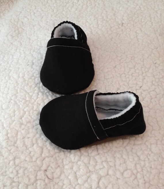 Baby Booties in Black Crib shoes Baby Moccasins Baby Gift