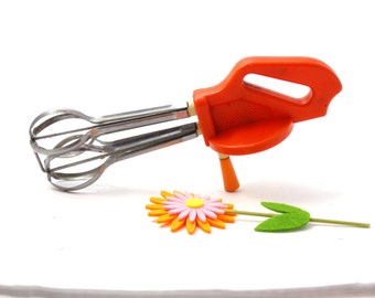 Vintage Manual Mixer - Hand mixer - Manual egg beater - Manual whisk - Hand whisk - Hand egg beater - Orange kitchen appliance