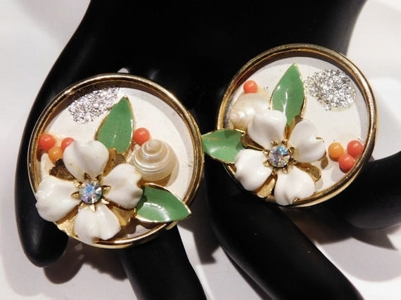 CORO Earrings Clip On Pegasus 1950s 50s Mid Century Flower Rhinestone AB Aurora Borealis Sea Shell Enamel Leaves Red Berries Carded Earrings